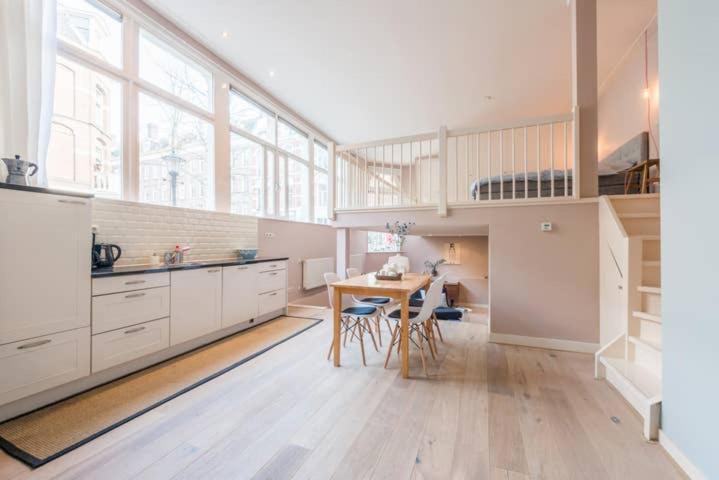 Hip Split Level Apartment On The Ground Floor Amsterdam Exterior foto