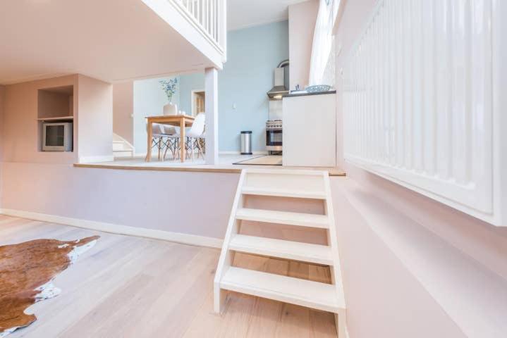 Hip Split Level Apartment On The Ground Floor Amsterdam Exterior foto