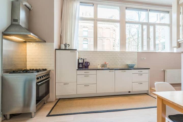 Hip Split Level Apartment On The Ground Floor Amsterdam Exterior foto